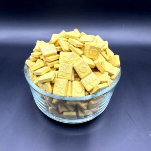 YELLOW PIKACHU MASTERBALL 300mg